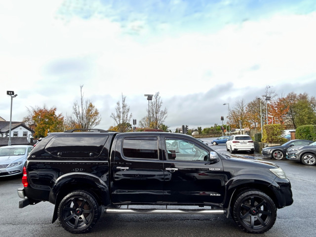 Image for 2015 Toyota Hilux 3.0 D4D INVINCIBLE *HIGH SPEC*