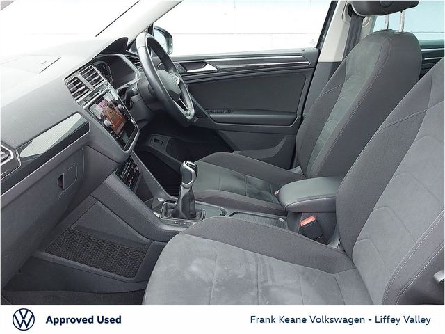 Image for 2021 Volkswagen Tiguan ELEGANCE 2.0TDI 150BHP *SUNROOF* *ELECTRIC TAILGATE* *URANO GREY* *REAR VIEW CAMERA* *HEATED SEATS* 19 VICTORIA FALLS ALLOYS* *PCP AVAILABLE*