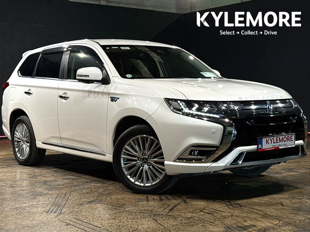 Image for 2019 Mitsubishi Outlander 2.4 AUTO - BLACK HALF LEATHER - FACTORY ALLOYS - CRUISE CONTROL - REVERSE CAMERA
