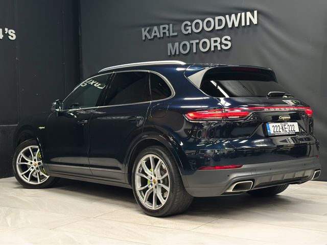Image for 2022 Porsche Cayenne V6 E-HYBRID 4DR AUTO