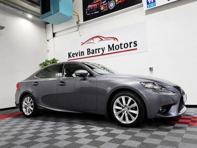 Image for 2016 Lexus IS 300h 2.5 HYBRID EXECUTIVE EDITION AUTOMATIC **LOW MILEAGE / HIGH SPEC / CRUISE CONTROL / FULL BLACK LEATHER / FRONT & REAR PARKING ASSIST / HEATED FRONT SEATS / SAT NAV / FULL SERVICE RECORD**