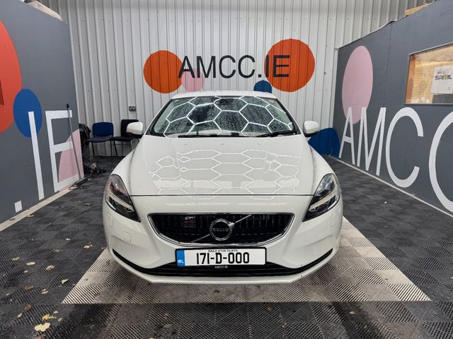 Image for 2017 Volvo V40 2017 VOLVO V40 D4 MOMENTUM 2.0 AUTOMATIC / CRUISE CONTROL / PARKING CAMERA / ELECTRIC MEMORY & HEATED SEATS / PADDLE SHIFTERS AND MORE
