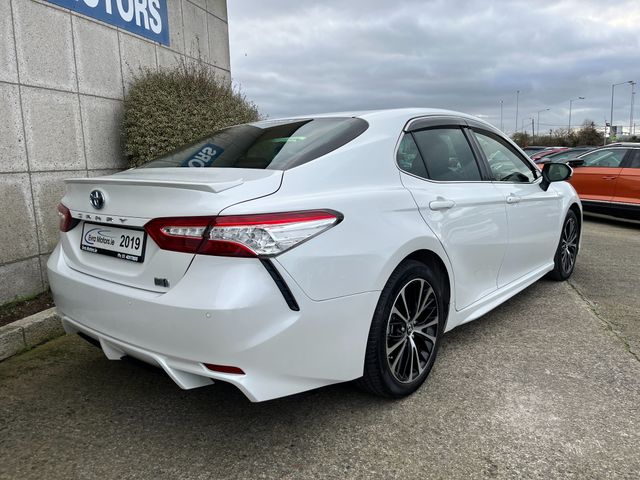 Image for 2019 Toyota Camry WS AUTOMATIC HYBRID 2.5 PETROL //REVERSE CAMERA//KEYLESS ENTRY//ADAPTIVE CRUISE CONTROL//HALF LEATHER SEATS// 