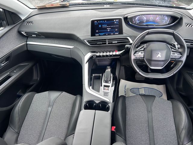Image for 2018 Peugeot 3008 2018 PEUGEOT 3008 1.2 PETROL ALLURE AUTO LOW KMS
