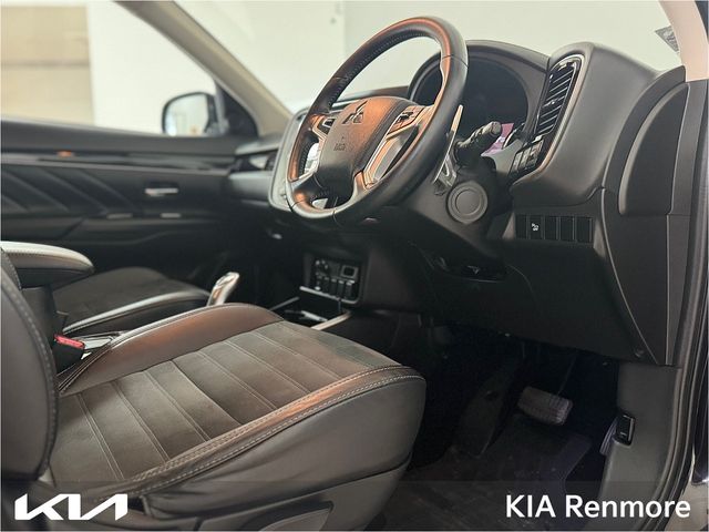 Image for 2019 Mitsubishi Outlander Outl Phev Intense 5DR Auto--Sale Price--