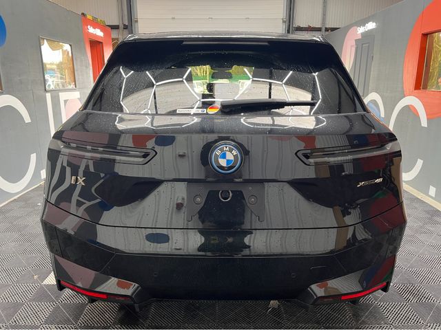 Image for 2023 BMW iX €44950 2023 BMW IX XDRIVE 40 LOUNGE PACKAGE 4WD AUTOMATIC / CRUISE CONTROL / 360° CAMERA / ELECTRIC MEMORY & HEATED SEATS / AMBIENT LIGHTS / DIGITAL SUNROOF / APPLE CARPLAY AND MORE