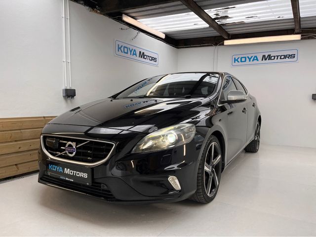 Image for 2016 Volvo V40 2.0 D4 DIESEL R-DESIGN EDITION AUTO // FULL PAN ROOF // BLACK SAPPHIRE METALLIC // IMMACULATE EXAMPLE // CRUISE CONTROL // PARK ASSIST // ELECTRIC MEMORY SEATS // KEYLESS GO // UPGRADED SPORT ALLOYS
