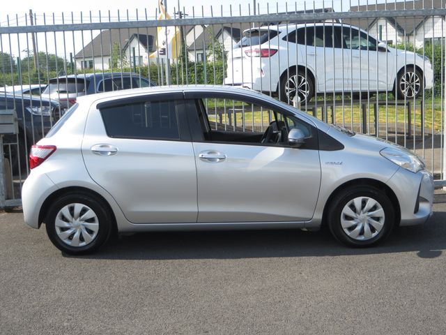 Image for 2019 Toyota Vitz 1.5 HYBRID PETROL