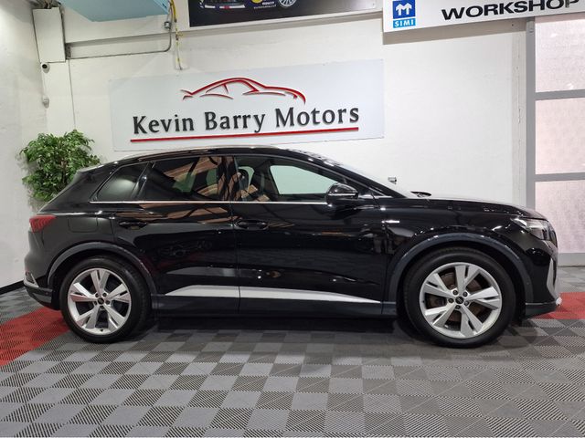 Image for 2023 Audi Q4 e-tron 40 S LINE (C&S PACK) 82KWH AUTOMATIC **ONE OWNER / ADAPTIVE CRUISE CONTROL / APPLE CARPLAY / ELECTRIC BOOTLID / HALF LEATHER / HEATED FRONT SEATS / SONOS PREMIUM SOUND / SAT NAV / REVERSE CAMERA**