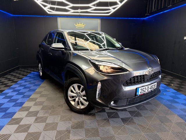 Image for 2025 Toyota Yaris Cross 1.5 Hybrid Luna