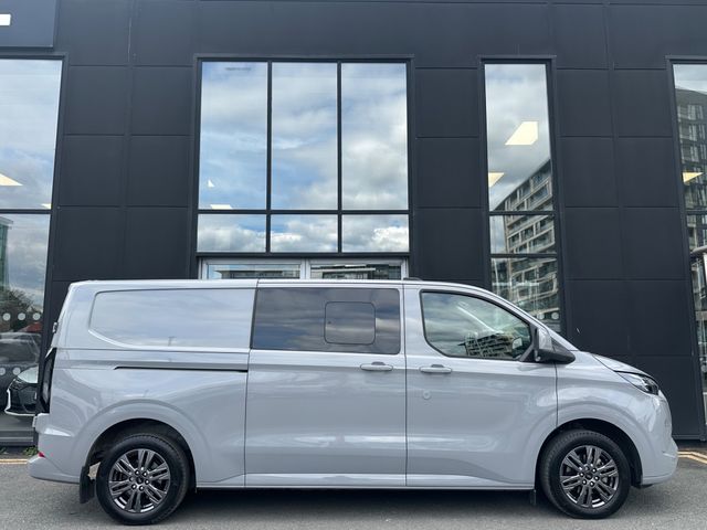 Image for 2025 Ford Transit Custom 2.5 PHEV 6 Seat Crew Cab Auto 