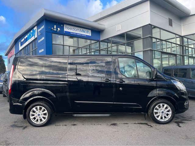Image for 2019 Ford Tourneo Custom Lowered Floor Wheelchair Access