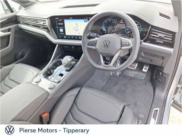 Image for 2025 Volkswagen Touareg COMM R-LINE 3.0 TDI4M 231BHP