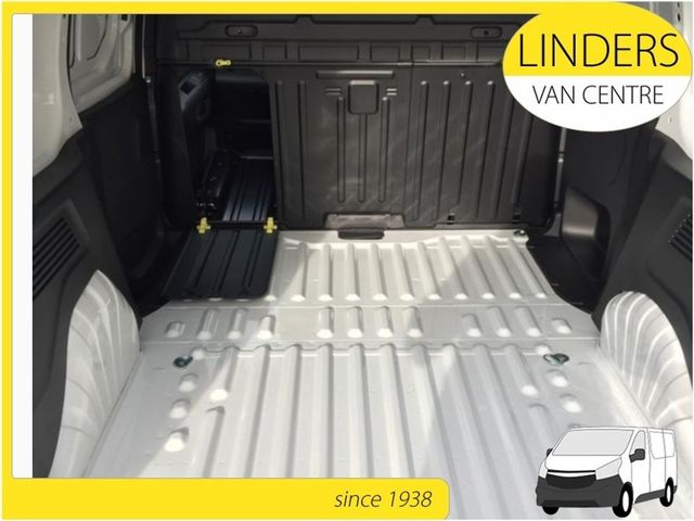 Image for 2025 Opel Combo 3 SEATS 251 PRE REG