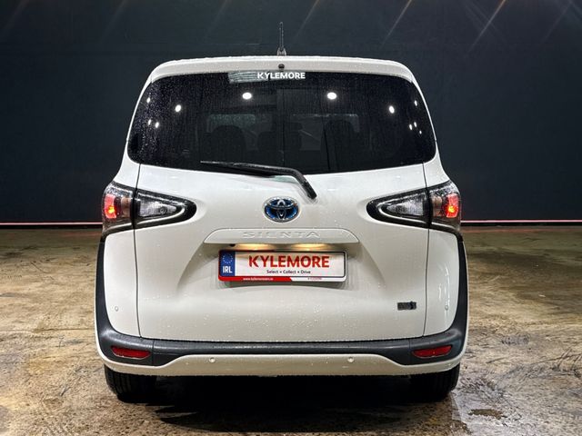 Image for 2021 Toyota Sienta 1.5 HYBRID 7 SEATER - PUSH BUTTON START/STOP - REAR CAMERA