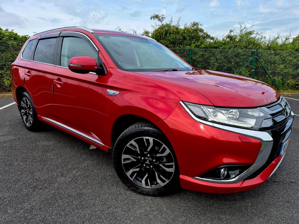 Image for 2016 Mitsubishi Outlander PHEV 2.0L MIVEC 4WD 5-Seater Instyle