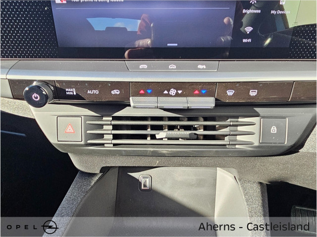 Image for 2026 Opel Grandland Elegance 1.2 Mild Hybrid 5 YEAR WARRANTY