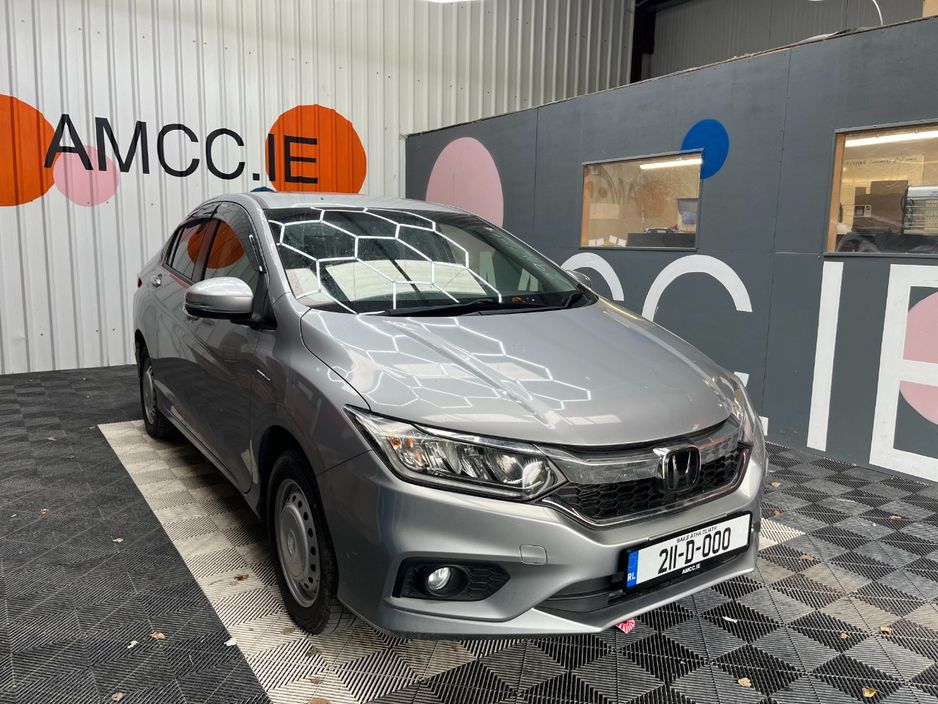 Image for 2021 Honda Grace 2021 HONDA GRACE HYBRID LX 1.5 AUTOMATIC / CRUISE CONTROL / PARKING CAMERA AND MORE