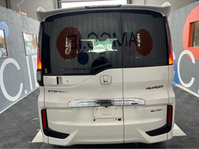 Image for 2020 Honda Stepwagon 2020 HONDA STEPWAGON SPADA EHEV G SENSING 2.0 AUTOMATIC / CRUISE CONTROL / REVERSE CAMERA / 7 SEATS / AUTOMATIC DOORS AND MORE