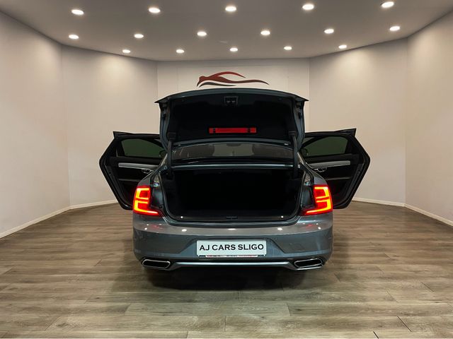 Image for 2020 Volvo S90 D4 R-DESIGN AT 4DR AUTO