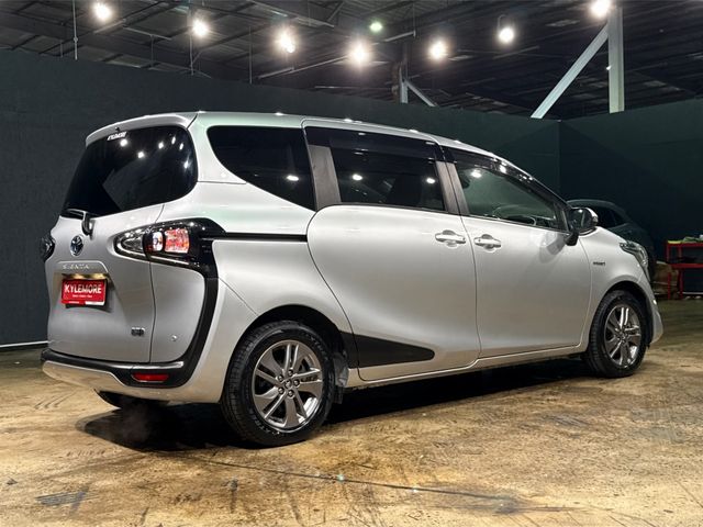 Image for 2020 Toyota Sienta 1.5 HYBRID MPV - 7 SEATER - CRUISE CONTROL - ELECTRIC POWER DOORS - REVERSE CAMERA CAMERA - ALLOY WHEELS
