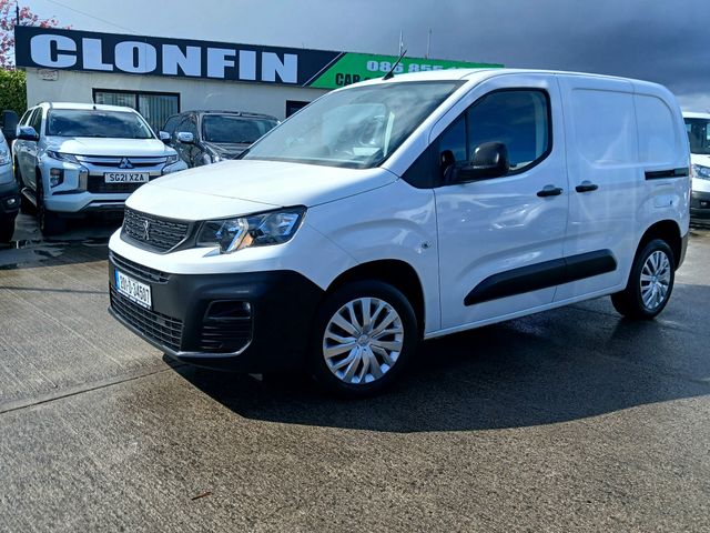 Image for 2020 Peugeot Partner 