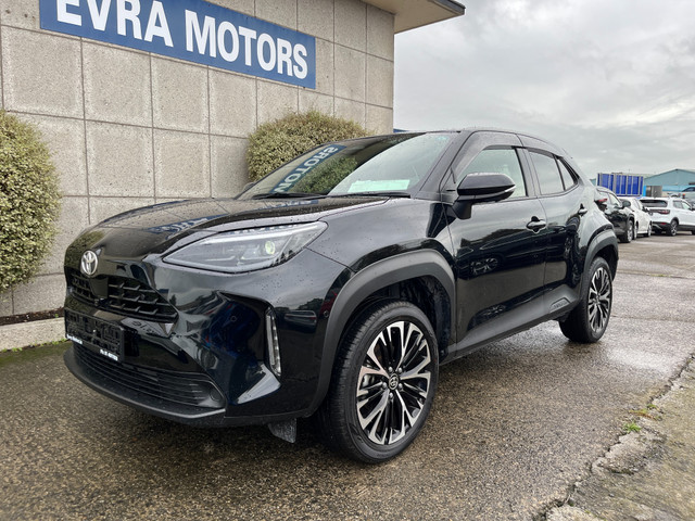 Image for 2025 Toyota Yaris Cross Z HYBRID AUTOMATIC HYBRID 1.5 PETROL //HIGH SPEC//LOW MILES//HALF LEATHER HEATED SEATS//360 PARKING CAMERAS//HEATED STEERING WHEEL//KEYLESS ENTRY//