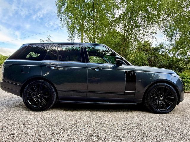 Image for 2021 Land Rover Range Rover P400E VOGUE BLACK EDITION 