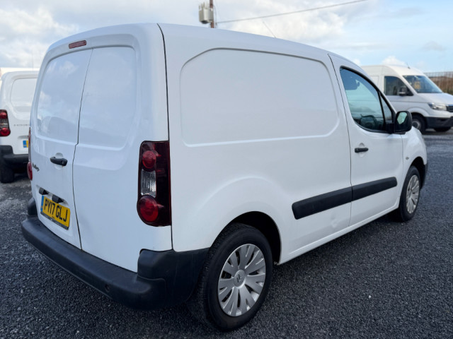 Image for 2017 Citroen Berlingo 625 LX L1 BLUEHDI