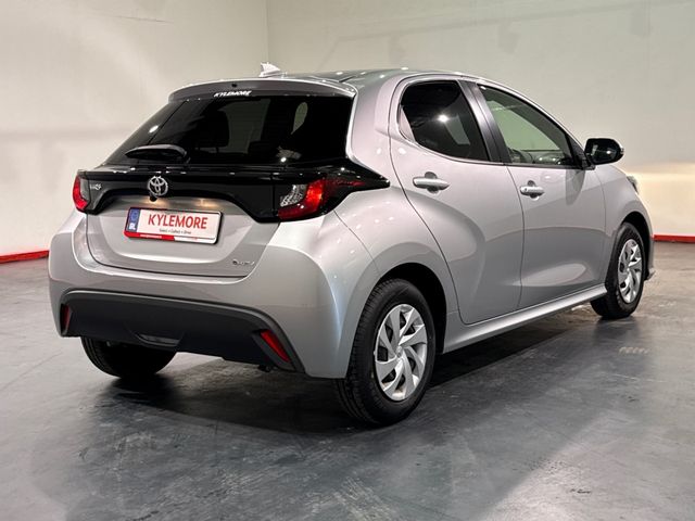 Image for 2024 Toyota Yaris 1.5 HYBRID AUTOMATIC - CRUISE CONTROL - REAR CAMERA - A/C HEATING CONTROLS