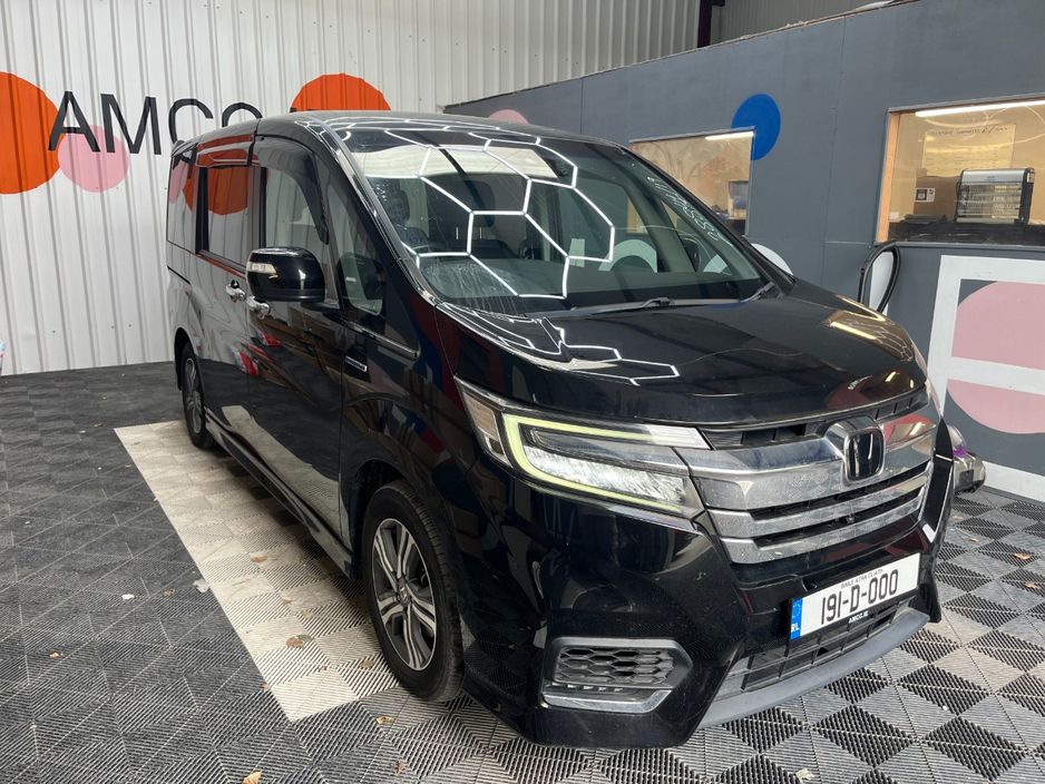 Image for 2019 Honda Stepwagon 2019 HONDA STEPWAGON SPADA HYBRID 2.0 AUTOMATIC / CRUISE CONTROL / PARKING CAMERA / ELECTRIC & AUTOMATIC DOORS / 7 SEATS OPTION AND MORE