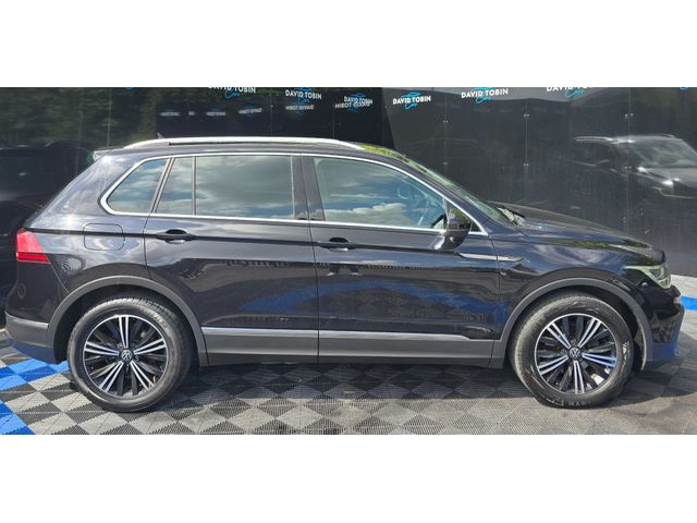 Image for 2021 Volkswagen Tiguan LIFE 2.0 TDI MANUAL
