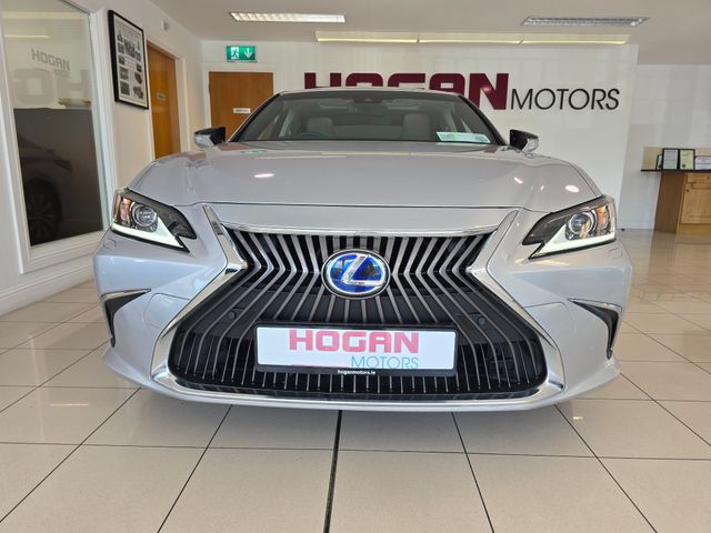 Image for 2019 Lexus ES 300h Luxury Hybrid Automatic