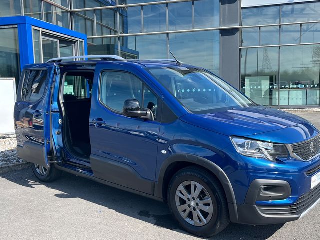 Image for 2022 Peugeot Rifter Wheelchair Accessible