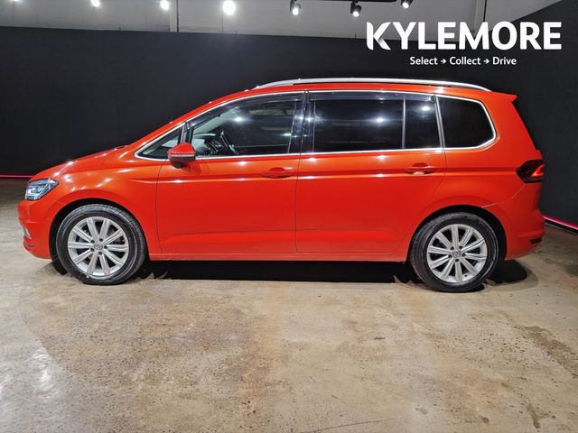 Image for 2017 Volkswagen Touran 1.4 AUTOMATIC- 7 SEAT - TAILGATE - HEATED SEATS FRONT REAR - TRAY TABLES IN THE REAR - CRUISE CONTROL - ALCANTARA STYLE SEATS - REVERSE CAMERA -ALLOY WHEELS
