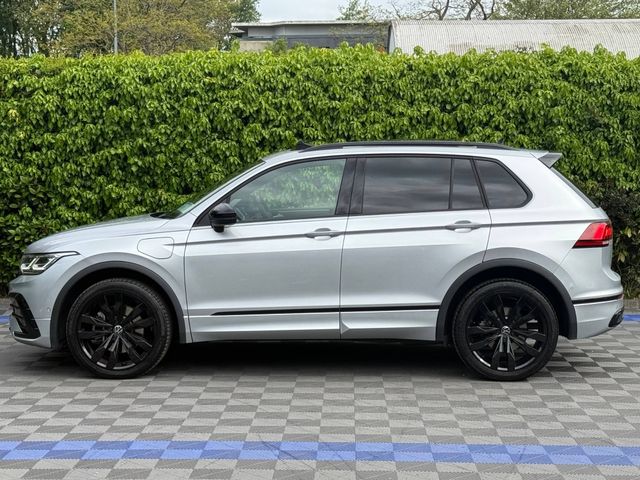 Image for 2024 Volkswagen Tiguan R-LINE BLACK EDITION 1.4 eTSI HYBRID // VERY LOW MILEAGE // OPENING PAN ROOF // APPLE CARPLAY/ANDROID AUTO 