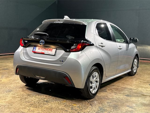 Image for 2023 Toyota Yaris HYBRID 1.5 AUTOMATIC - CRUISE CONTROL - REAR CAMERA - A/C HEATING CONTROLS