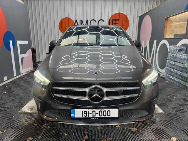 Image for 2019 Mercedes-Benz B Class 2019 MERCEDES-BENZ B180 AUTOMATIC 1.4 / CRUISE CONTROL / PARKING CAMERA / ELECTRIC MEMORY & HEATED SEATS / PADDLE SHIFTERS AND MORE