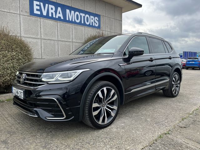 Image for 2023 Volkswagen Tiguan Allspace R-LINE 7 SEATER AUTOMATIC 2.0 DIESEL //HIGH SPEC//PANORAMIC GLASS ROOF//HEATED STEERING WHEEL//SAT NAV//KEYLESS ENTRY//