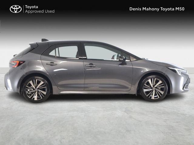 Image for 2026 Toyota Corolla Hybrid Luna Sport