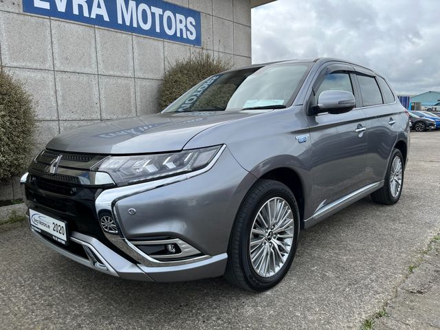 Image for 2020 Mitsubishi Outlander G PLUS 4WD AUTOMATIC PETROL PLUG IN HYBRID 2.4 PETROL //HIGH SPEC//SUNROOF//HALF LEATHER HEATED SEATS//HEATED STEERING WHEEL//REVERSE CAMERA//KEYLESS ENTRY//