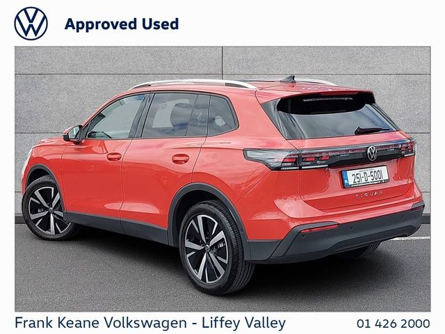Image for 2025 Volkswagen Tiguan LAUNCH EDITION AUTO 2.0TDI 150BHP *DEMO MODEL* *SUNROOF* *360 PARK CAMERA* *ELECTRIC TAILGATE* *PERSIMMON RED* *PCP AVAILABLE*