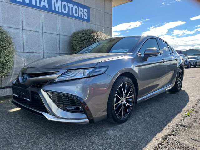 Image for 2022 Toyota Camry WS HYBRID AUTOMATIC 2.5 PETROL //VERY LOW MILES//HIGH SPEC//HALF LEATHER ELECTRIC HEATED SEATS//JBL SOUND SYSTEM//REVERSE CAMERA//KEYLESS ENTRY//ADAPTIVE CRUISE CONTROL//
