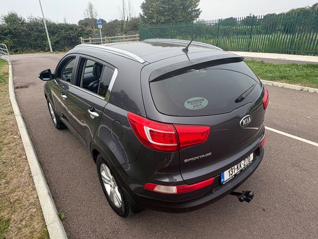 Image for 2013 Kia Sportage Platinum, Air Conditioning, Multi-Function Steering Wheel, USB Connection, Rear Parking Sensors, Bluetooth, Alloy Wheels, panoramic roof