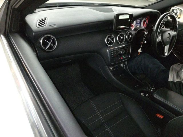 Image for 2014 Mercedes-Benz A 180 AUTO