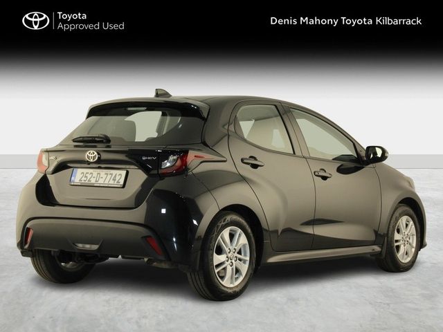 Image for 2025 Toyota Yaris Luna