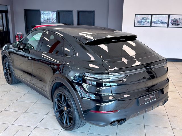 Image for 2023 Porsche Cayenne E Hybrid Platinum Edition