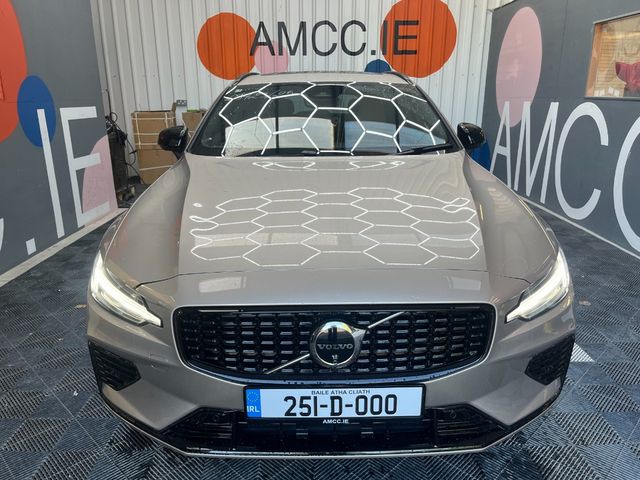 Image for 2025 Volvo V60 2025 VOLVO V60 4WD ULTRA T6 AWD PLUG-IN HYBRID 2.0 AUTOMATIC / CRUISE CONTROL / PARKING CAMERA / ELECTRIC MEMORY & HEATED SEATS / PANORAMIC SUNROOF / HEATED STEERING WHEEL / APPLE CARPLAY AND MORE