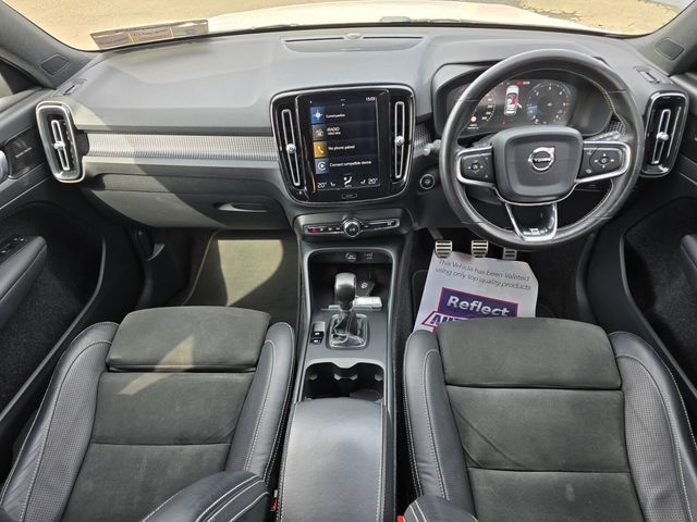 Image for 2019 Volvo XC40 D3 (150hp) R-Design