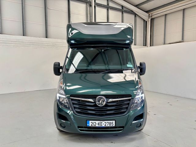 Image for 2021 Vauxhall Movano Horsebox 